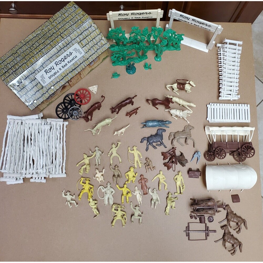 1950's Marx Roy Rogers Double R Bar Ranch Play Set 96 Pieces